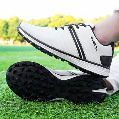 A Pair  Sporty    TPU    Golf Soccer Shoes  Outdoor    Four Seasons