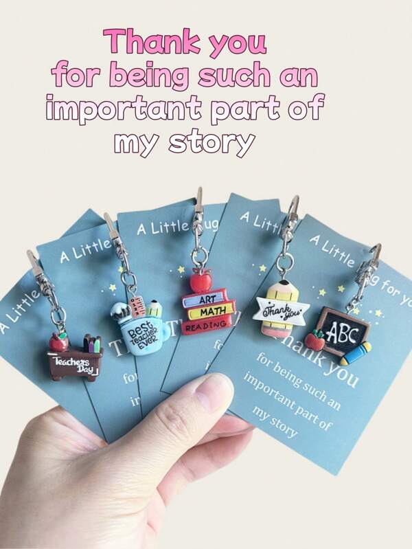 5 Stücke interessantes Pocket Hug Schlüsselanhänger Set mit Dankeskarten - kreative Tafel, Stifthalter, Buch-förmige Designs - einzeln verpackt für einfache Verwendung - geeignet für Rückkehr zur Schule, Lehrertag, Abschluss, Geburtstag, Weihnachten, Ermutigung und Dankeschön Geschenke, auch perfekt für täglichen Schlüssel- und Taschenschmuck, ideale Lehrertags- & Erntedankgeschenke, Auto-Accessoires, süße Goth Y2k Halloween Accessoires, Lehrertags Geschenkideen