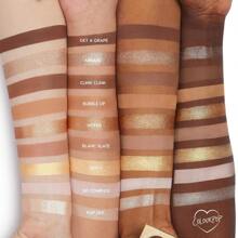 Paleta de sombras de ojos Nude Mood de ColourPop - Paleta marrón y cobre con acabados metálicos y mates - Maquillaje de ojos de alta pigmentación con fórmula de larga duración (0.3 Oz)
