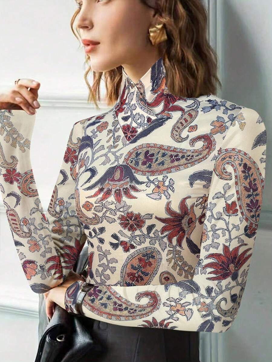 复古佩斯利花纹高领修身长袖上衣，柔软弹力面料，百搭复古风印花衬衫，适合叠穿或外穿