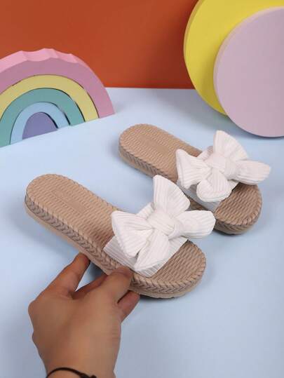 1 par de sandalias planas casuales y cómodas con diseño floral, adecuadas para el verano, tallas para niñas de 2 a 14 años