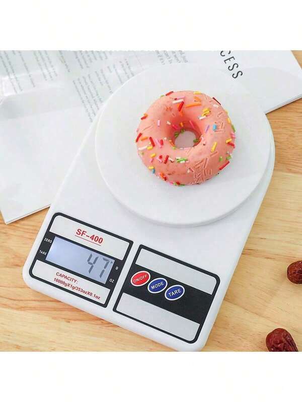 SOKANY مقياس مطبخ رقمي بدقة 10000 جرام - 1 جرام، مدمج مع شاشة LCD، يعمل بالطاقة من AAA Batt، مصنوع من مادة ABS. يتميز بتصميم معلق لوضع سهل. تحتوي القاعدة على أكواب شفط لإضافة الثبات. مثالية للاستخدام المنزلي والمكتبي، مثالية لإعداد الطعام وضرورية للخبز في المطبخ.