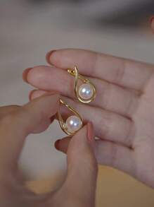 1 对女士奢华优雅十字水滴珍珠耳环，适合日常、派对、节日礼物，精致魅力