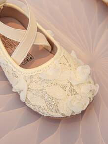 1 Pair Girls' New Fashion Elegant Minimalist Pearl Lace Embroidered Chiffon Breathable Handmade Bow Decor Elastic Band Floral Trim Soft Flat Princess Shoes, Suitable For Dresses, Jeans, Home, Performance, Suitable For Spring, Summer, Autumn