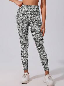 1件装女士高腰提臀紧身打底裤，夏季运动裤，慢跑裤，骑行短裤，健身服，豹纹印花，高弹力，柔软透气，吸湿排汗，适合健身房锻炼、瑜伽、普拉提、户外休闲、运动、跑步、慢跑、锻炼、骑行、网球、羽毛球、足球、高尔夫等春季穿着。 - 黑與白 - 查看 3