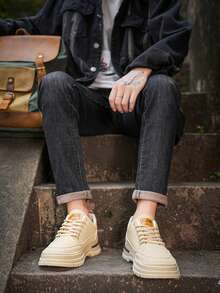 Zapatillas deportivas de estilo industrial de dos tonos con suela exterior con relieve de logotipo doble, forro de malla transpirable, suela ligera de estilo retro con cordones, apropiadas para cafeterías y mercados antiguos, con detalles metálicos, para todas las temporadas