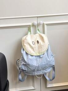 1 件新款休闲时尚背包，简单的开合，时尚的新款包包，青春时尚的款式，舒适的肩带，休闲时尚，非常适合带出去玩，也可以作为礼物送给朋友。