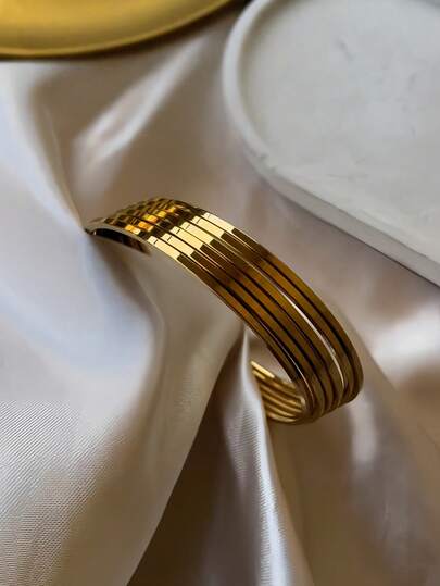 Pulseira minimalista de aço inoxidável multicamadas banhada a ouro 18K, 1 peça, adequada para uso diário feminino, joia retrô multicamadas, pulseira circular feminina à prova d'água e resistente ao desbotamento