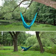 AnorTrek Hamaca de camping, súper ligera y portátil de paracaídas con dos correas para árbol, individual o doble de nailon de viaje para camping, mochilero y senderismo - Gris&Rosa - Ver 12