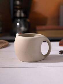 A Set Of Old Ceramic Coffee, Plates, Wooden Pads And Metal Spoons, Rough Handcrafted Pottery And Personal Coffee Cups For Returning To School, Afternoon Tea Cups, Plates, Spoons And Flower Tea Cups, A Set Of Ceramic Coffee Cups And Plates Suitable For Schools, Living Rooms And Dining Rooms