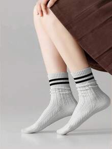 1 Paar/5 Paar gestreifte Muster elegante würdevolle Mode minimalistische bequeme weiche lässige vielseitige Schule romantische Retro passende Damen Kniestrümpfe, Herbststrümpfe