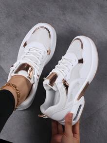 春秋新款大码轻便透气女鞋，金色拼接女运动鞋，白色舒适女跑鞋，厚底女运动鞋，坡跟女鞋，增高女鞋