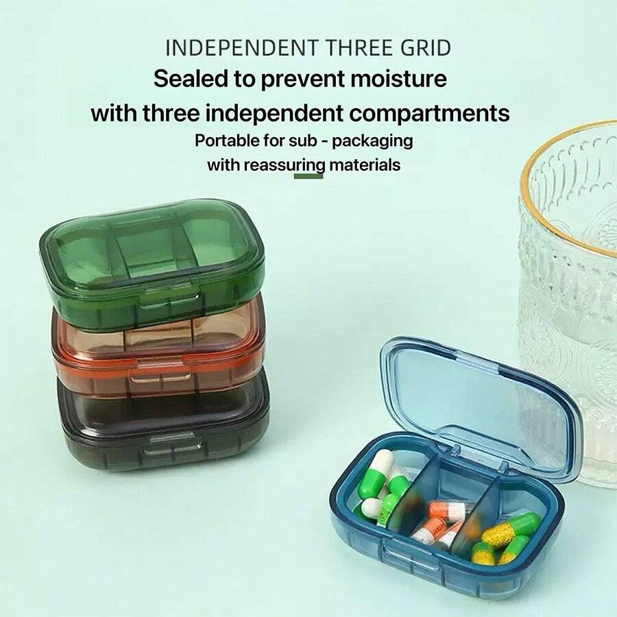Przenośna mini apteczka, mała i łatwa do przenoszenia. Podzielona na 3 komory, idealna do przechowywania i oddzielania tabletek przyjmowanych rano, w południe i wieczorem.