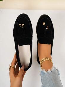 女士休闲绒面革一脚蹬乐福鞋，时尚金属扣装饰，舒适平底鞋 - 黑色 - 查看 2