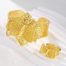 时尚奢华优雅金色女士手链和戒指首饰套装，精美花卉设计，适合日常佩戴、派对、婚礼，可作为黄金首饰的替代品 - 礼物