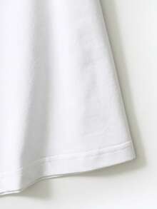 Camiseta feminina tamanho europeu de algodão puro, estampa de caveira, estilo casual, caimento confortável, roupa de verão, estampa de arte exclusiva, blusa estilosa, look diário