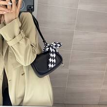 Women Shoulder Bags - 黑色 - 查看 7