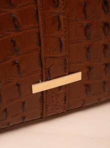 Chic Statement Hot  Tote: Crocodile Pattern, Gold Accents & Versatile Carry