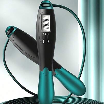 1套成人钢丝计数跳绳健身器材，适用于跳绳、健身房、运动、家庭锻炼等。