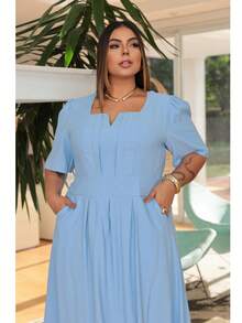 Women's Plus Size Midi Dress With Square Neckline And V-Detail With Elastex On The Back And Side Pockets In Sensory Fabric - Elegant Fashion - 淺藍色 - 查看 3