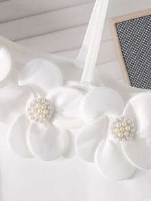 少女优雅白色单肩花朵装饰连衣裙+包包套装，3D花朵与珍珠点缀，喇叭袖设计，时尚派对、下午茶、街拍，适合春秋冬 - 白色 - 查看 3