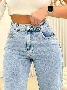 Plus Size Women Straight Leg Loose Casual Pockets Jeans - Light Wash - View 4