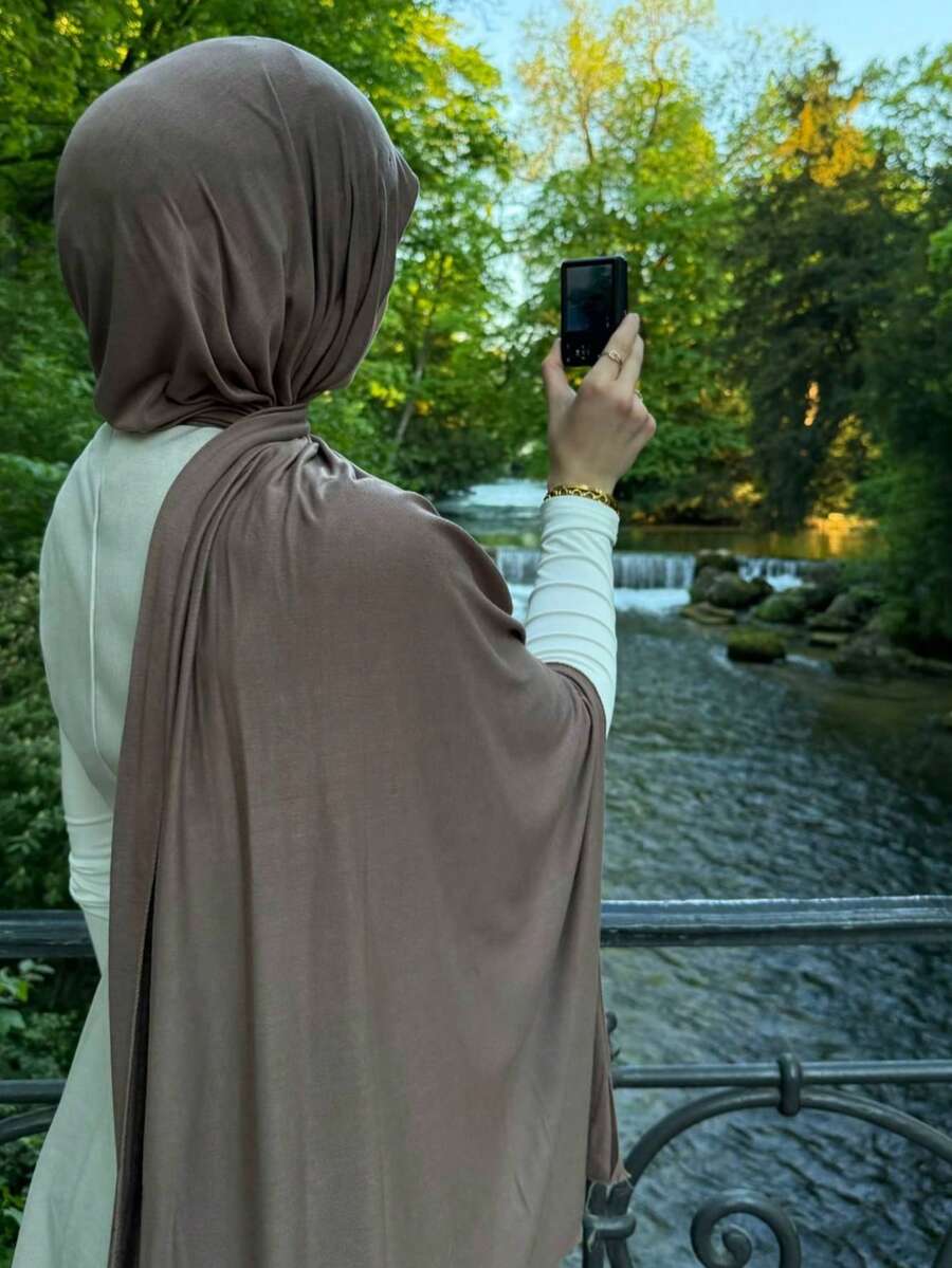 1件柔软纯色针织头巾，丝绸混纺围巾 - 卡其色 - 查看 1