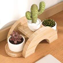 1 قطعة رف خشبي محمول للمكتب، متعدد الطبقات للتخزين، مناسب لعرض القرطاسية والمستحضرات التجميلية والنباتات الصغيرة والعطور الرجالية والتماثيل الصغيرة، سهل التركيب، قوي وسهل التنظيف. هدية رائعة لعيد الحب وعيد الهالوين وعيد الميلاد والعيد الربيعي وغيرها من المناسبات.