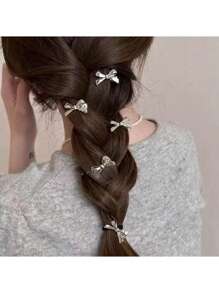 4 Peças Conjunto Vintage Fofo de Presilhas de Cabelo Pequenas com Laço Dourado/Prateado, Acessórios de Penteado Doces Y2K Girly para Franja e Lateral, Adequado para Uso Diário, Eventos de Feriados, Festa de Aniversário, Decoração de Fantasia