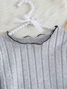 4 件女童纯色罗纹圆领长袖上衣搭配 3D 蝴蝶结 + 3D 蝴蝶结裤子时尚套装，适合户外购物，非常适合秋冬户外穿着