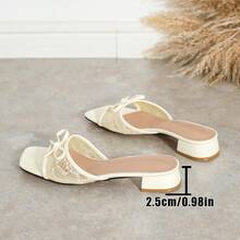 Sandálias femininas de dedo em tecido de rede com laço decorativo, salto baixo, confortáveis, versáteis, antiderrapantes, estilo romano, perfeitas para looks de primavera e verão. - Damasco - Ver 9