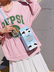 女士时尚牛奶纸盒形字母和奶牛印花斜挎包，配有可拆卸肩带和拉链开合，休闲通勤斜挎包，适合旅行和日常使用，方形 - 藍色 - 查看 4