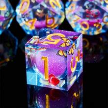 树脂蝴蝶镶嵌角色扮演游戏骰子，沉浸式桌面游戏体验的理想选择