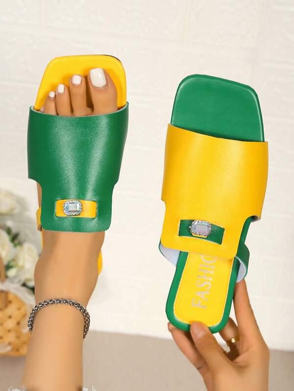 Zapatillas planas cuadradas para mujer, bloqueo de color con decoración de rhinestone, cómodas y versátiles, estilo casual de playa