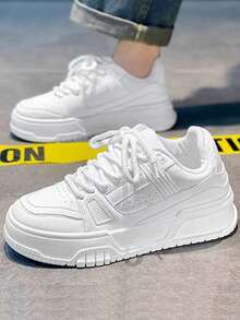 Tenis deportivos casuales con suela gruesa para hombre, diseño clásico versátil de estilo urbano y color sólido con puntera redonda y cordones ajustables, material sintético transpirable con suela antideslizante amortiguadora resistente para uso diario trabajo salidas informales deportes ligeros y todas las estaciones - blanco - Ver 7