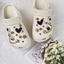 16pcs Shiny Heart, Bag, Golden Chain Fashion Decorative Charms, Non-Metallic Lightweight Material, Suitable For EVA Beach Shoes, Slippers, Detachable Shoe Decor, Girls Accessories, Holiday Gift