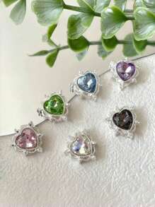 3 peças, contas de coração de liga de 15 mm. Não desbotam facilmente, não causam alergias. Adequado para homens e mulheres fazerem brincos, colares, pulseiras, acessórios de cabelo, tornozeleiras, grampos de cabelo. Capas de celular, decorações de chaveiro. Amuletos, decorações. Artesanato e presentes diários. Crie suas joias de glamour únicas. Peças decorativas DIY. Temporada de formatura. Contas