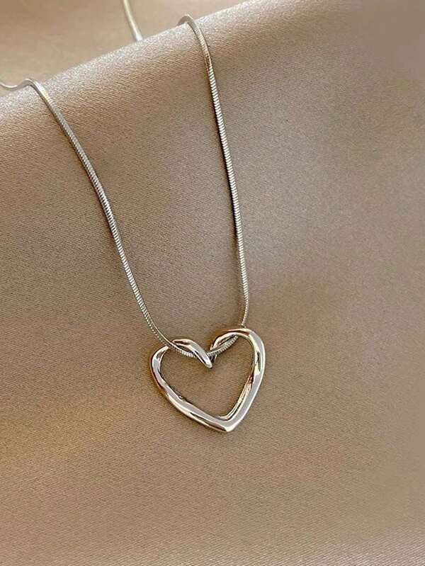 1pc Minimalist Hollow Heart Pendant Necklace, Suitable For Women Any Occasion, Valentine's Day Gift