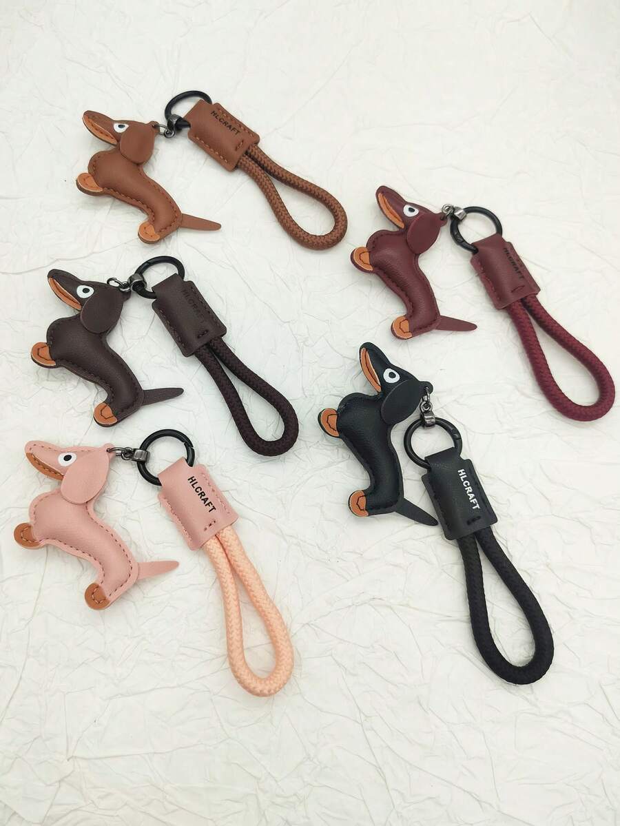 皮革腊肠犬包饰、腊肠犬吊坠、腕带钥匙扣、背包装饰挂饰、动物背包配件、卡通挂饰、狗狗挂饰、可爱挂饰、背包饰、腊肠犬钥匙扣、时尚钥匙扣、卡通钥匙扣、动物钥匙扣