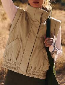 Womens Puffer Vest Cropped Lightweight Button Down Quilted Vest Sleeveless Padded Gilet Coat With Pockets - 卡其色 - 查看 2