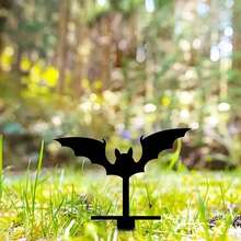 一件万圣节草坪装饰，完美装点露台、庭院和花园，营造标志性的万圣节氛围——打造一个引人注目的主题角落，尽情享受节日乐趣！无论您是想装饰自己的院子，还是想寻找一份出彩的节日礼物，这款必备装饰品都能满足您的所有需求。易于造型，瞬间营造氛围，保证让您印象深刻——立即入手，提升您的万圣节精神！