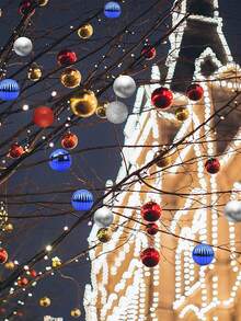 6/12/24/48pcs Classic Christmas Decorations - Painted Ball Tree Ornaments, Indoor And Outdoor Holiday Decorations, Christmas Party Occasions, Classic Style, Perfect For Christmas Home Decor Room Decor Winter