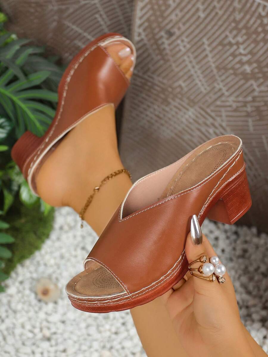 Sandal cao gót kiểu retro dành cho nữ - Sandal đế bệt đa năng với mũi và gót hở. Mẫu sandal thời trang này rất phù hợp cho các hoạt động ngoài trời, cắm trại, kỳ nghỉ biển, cũng như các bữa tiệc và tụ họp. - màu nâu - Xem 1