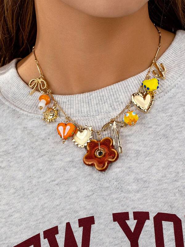 1 pieza Collar con múltiples dijes de color dorado hecho a mano, collar declarativo con múltiples dijes, joyería de moda para mujeres (el color y la forma tienen variaciones aleatorias)