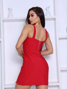 Vestido Cinta com Fenda Lateral