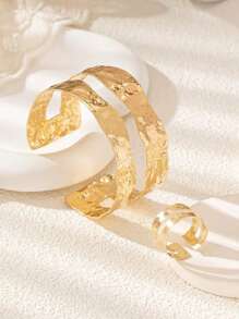 1 Set asymmetrischer geometrischer Hohllocharmband-Armreif für Frauen