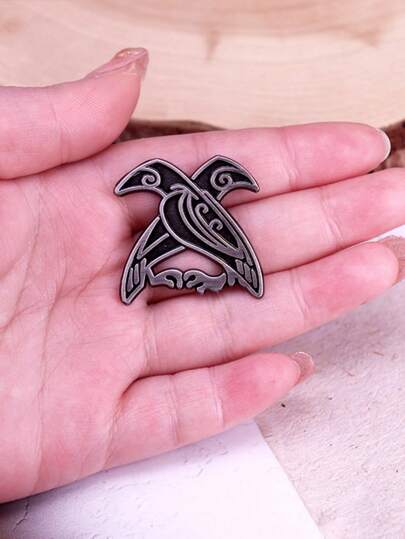 1pc Odin Raven Enamel Brooch, Nordic Mythology Bird Pin, Meaningful Badge, Fashionable For Clothes/Bags/Hats Office Accessories Shirts Jacket Jewelry Halloween Autumn-Winter Accessories,Suitable For Teens, Youth,Men,Casual, Outdoor, Athletic, Vacation, Graduation Gifts, Birthday, Daily Wear Clothes Pin Funny Cute Teacher Gifts00 Men Gifts Bag Pins Christmas