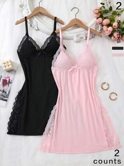 2pcs Lace Patchwork Bow Decor Romantic Side Slit Camisole Nightgown