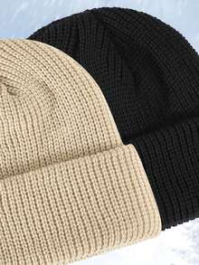 1 套男士户外纯色便帽，2 件