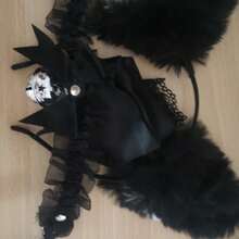 一套三件：黑色蕾丝眼罩 + 黑白猫耳 + 银色铃铛项圈。万圣节装扮，黑猫装，性感黑猫装，情侣装，黑色蕾丝边眼罩，镂空眼纱，提升氛围的黑猫装扮。 - 彩色 - 查看 4